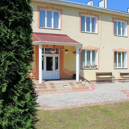 Kremin Hotel Kremenetsʼ Екстериор снимка