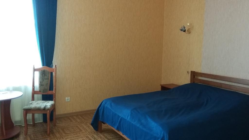 Kremin Hotel Kremenetsʼ Стая снимка