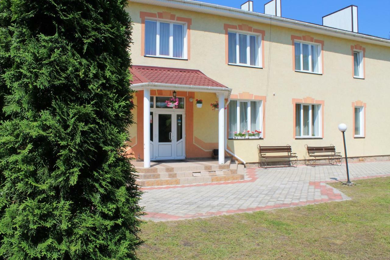 Kremin Hotel Kremenetsʼ Екстериор снимка