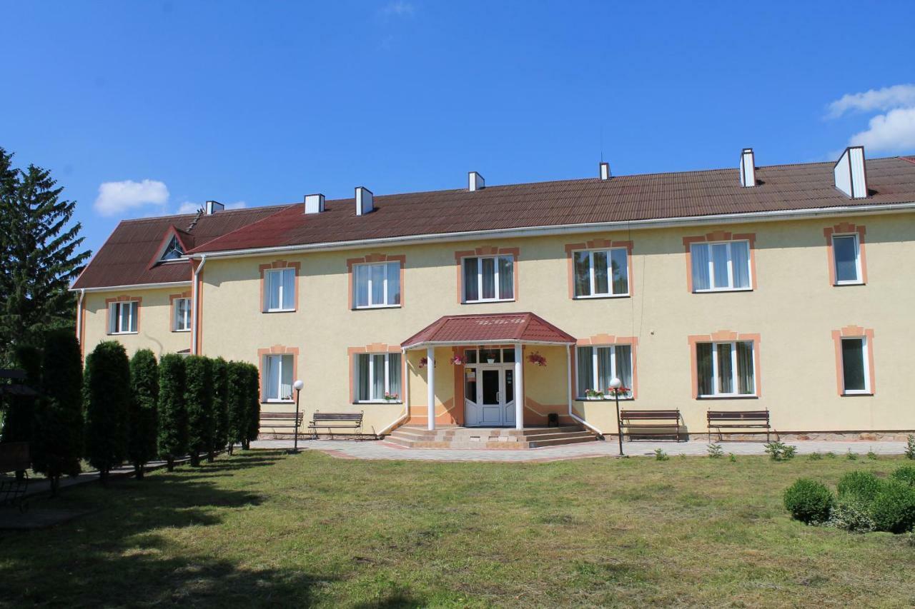 Kremin Hotel Kremenetsʼ Екстериор снимка