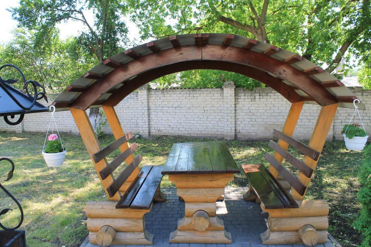 Kremin Hotel Kremenetsʼ Екстериор снимка