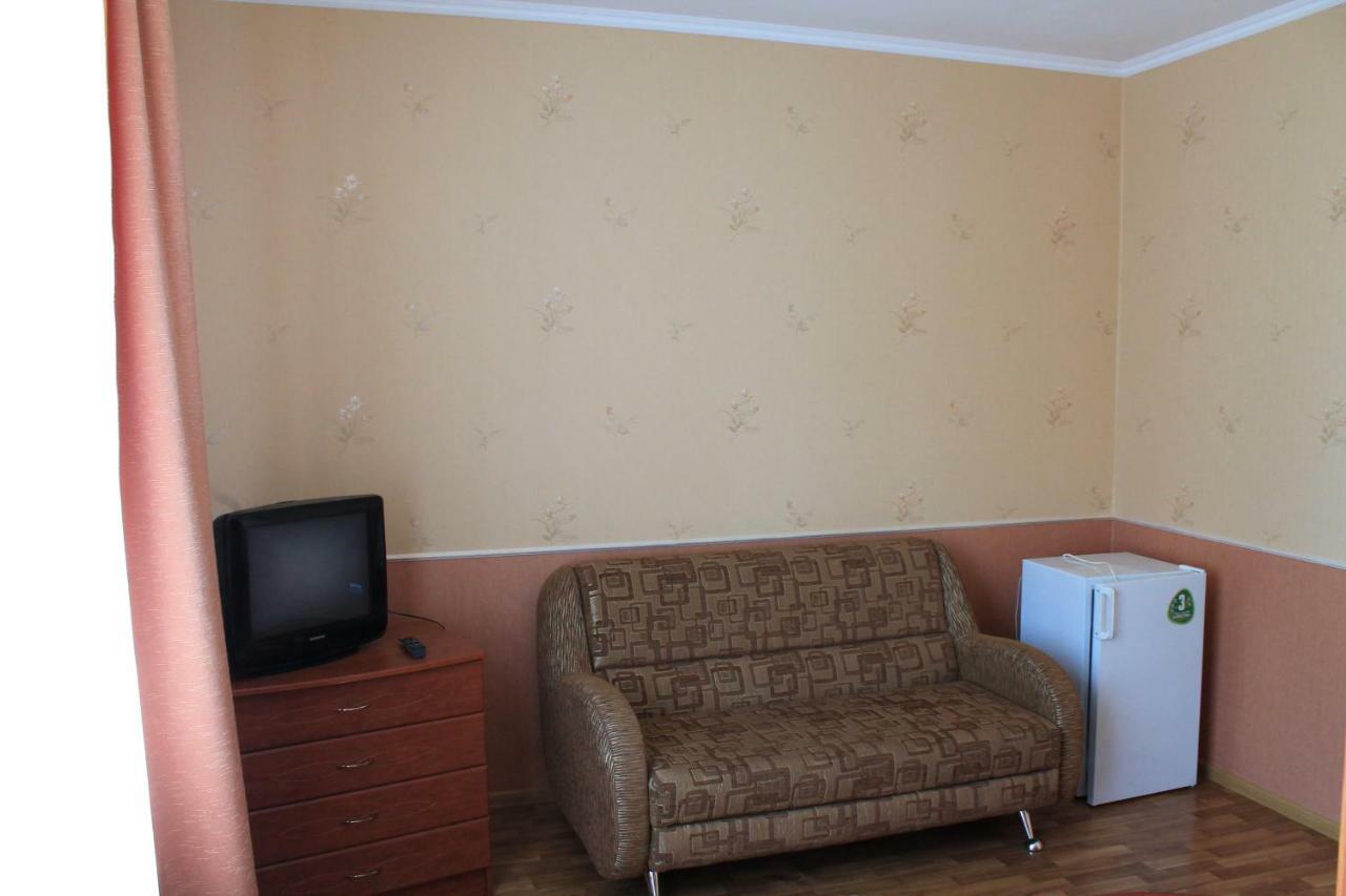 Kremin Hotel Kremenetsʼ Екстериор снимка