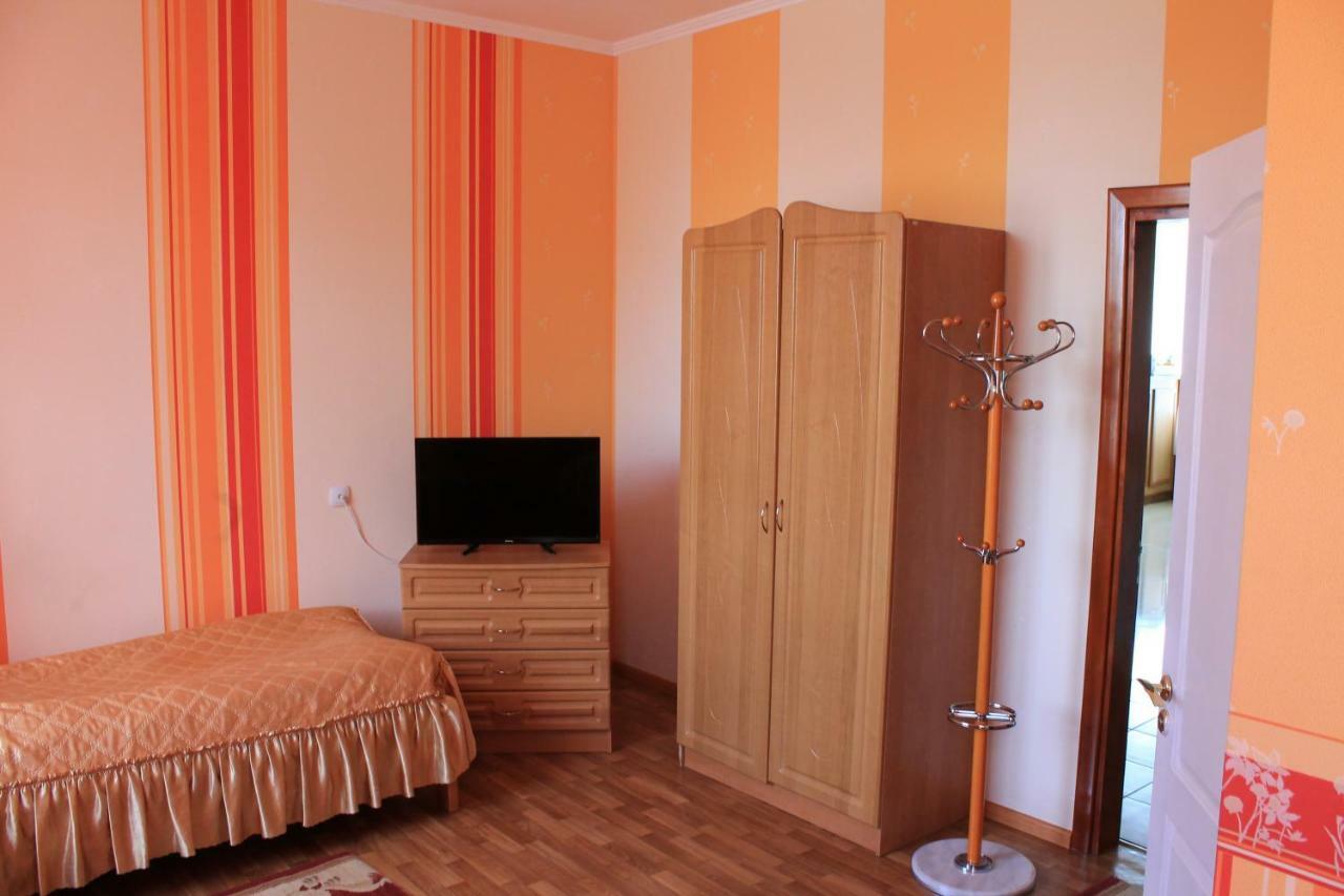Kremin Hotel Kremenetsʼ Екстериор снимка