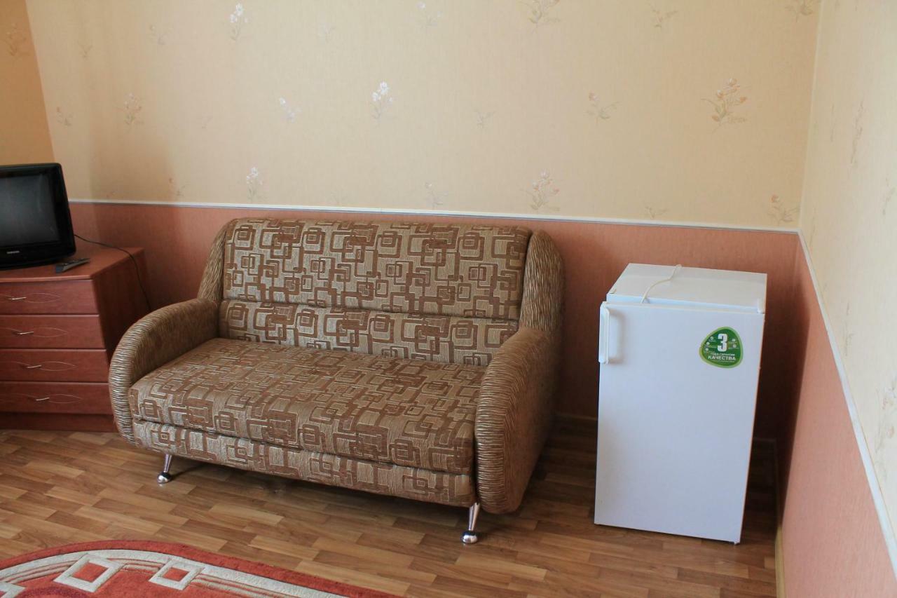 Kremin Hotel Kremenetsʼ Екстериор снимка