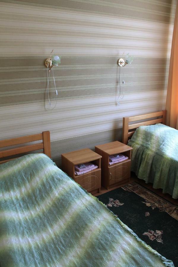 Kremin Hotel Kremenetsʼ Екстериор снимка