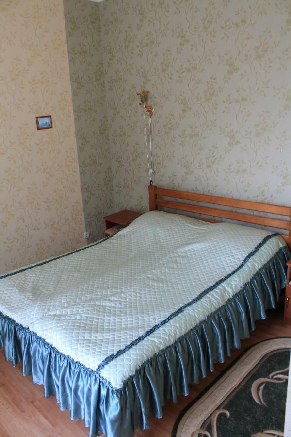 Kremin Hotel Kremenetsʼ Екстериор снимка