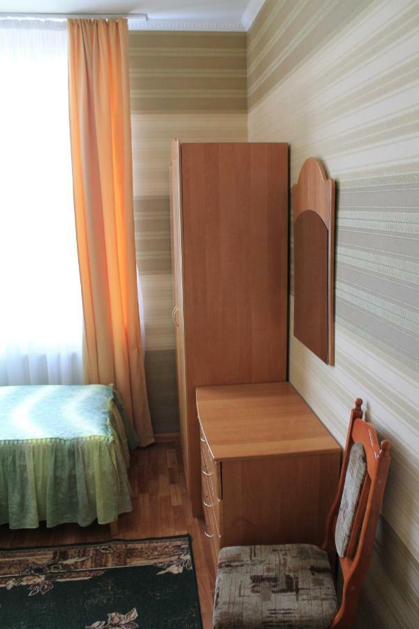 Kremin Hotel Kremenetsʼ Екстериор снимка