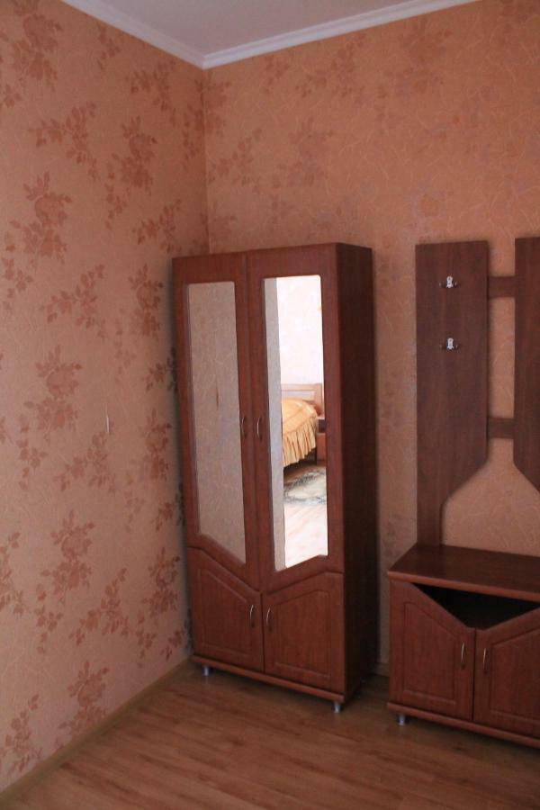 Kremin Hotel Kremenetsʼ Екстериор снимка