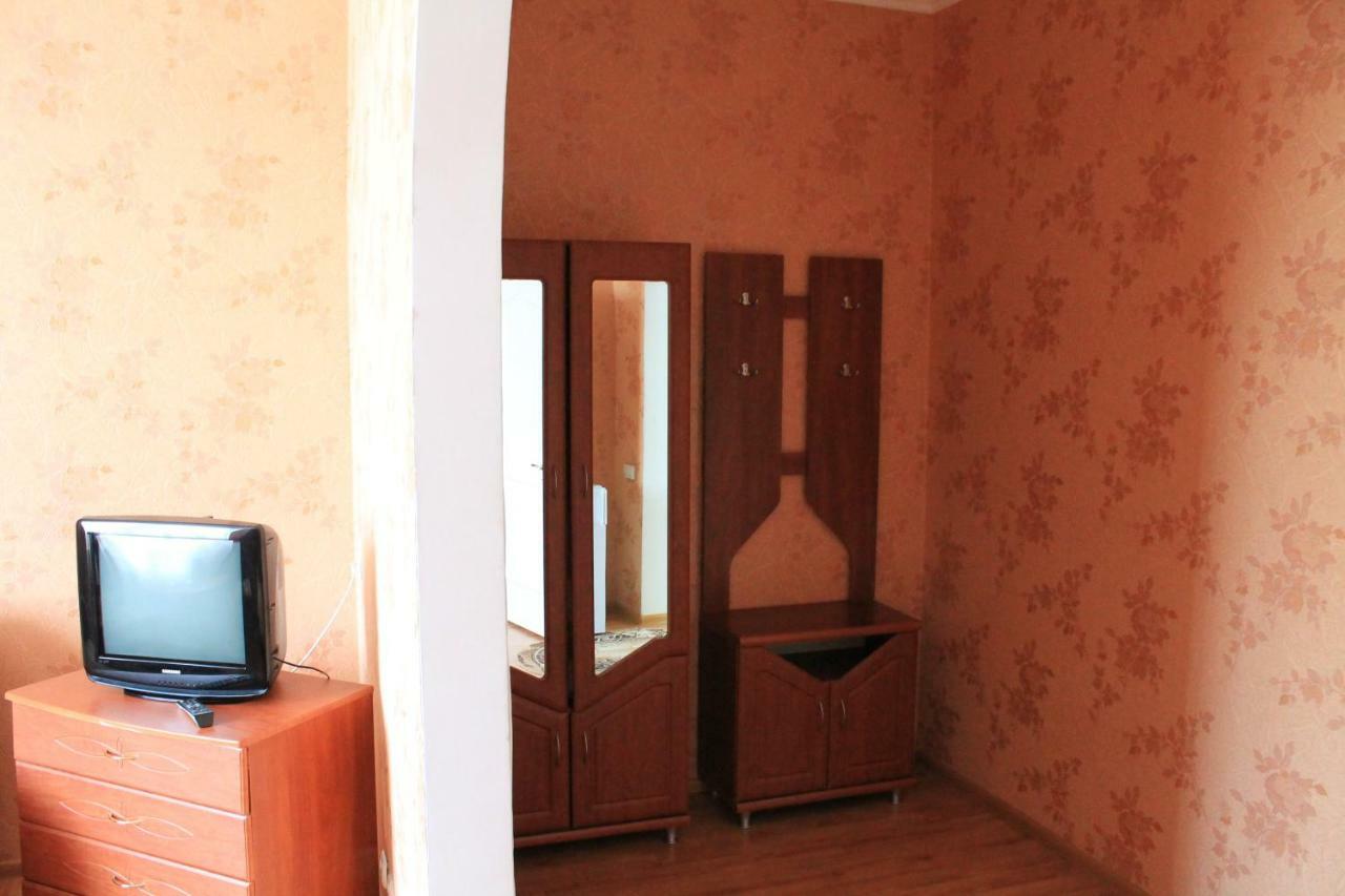 Kremin Hotel Kremenetsʼ Екстериор снимка